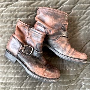 Frye distressed brown leather ankle moto boots 7